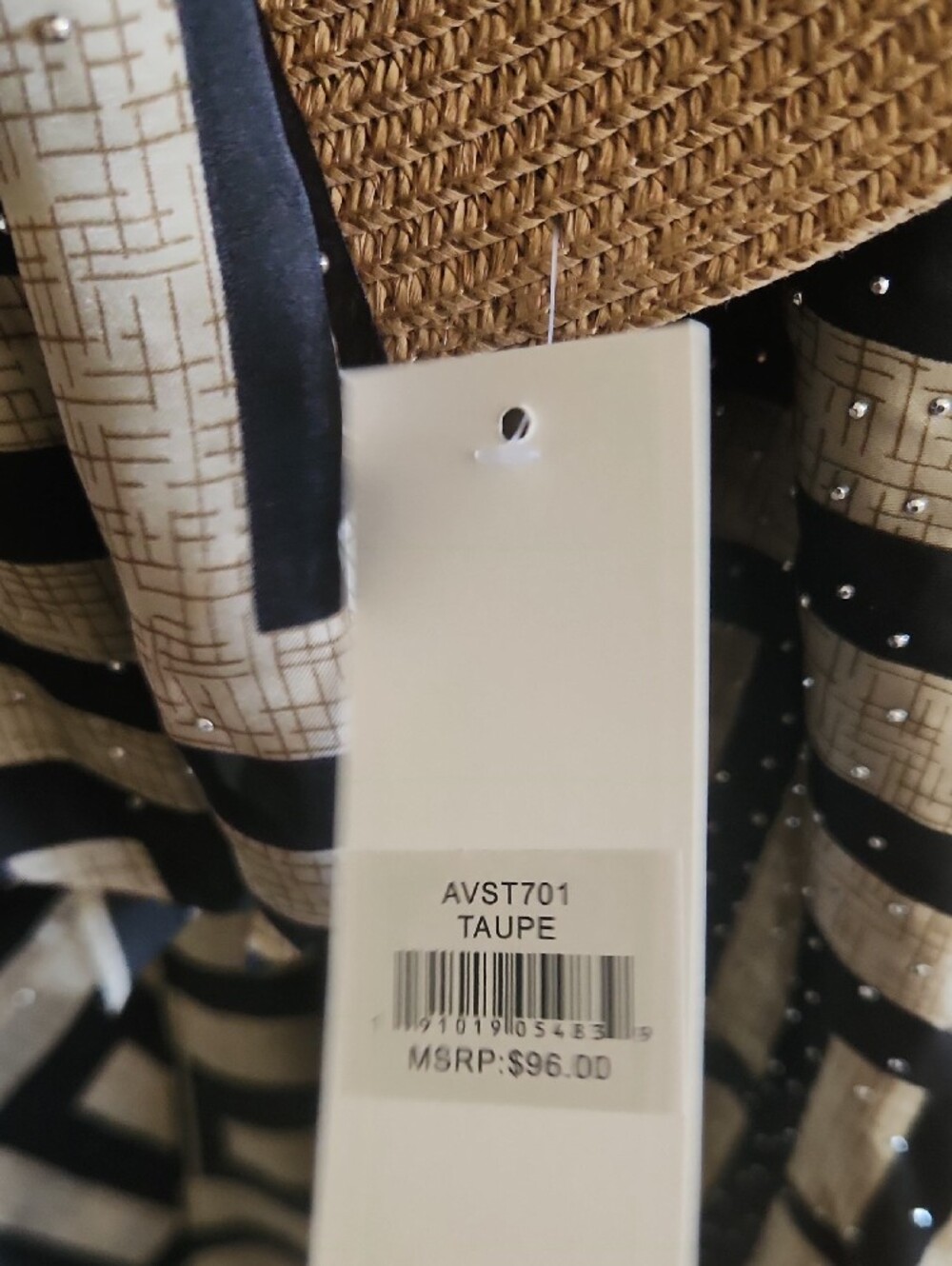 Adrienne Vittadini KIMONO &  Hat SET with Black and Taupe Geometric pattern - Picture 3 of 6